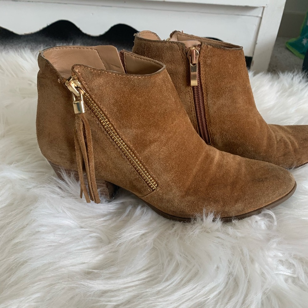 ✨Franco Sarto Tan Suede Booties✨